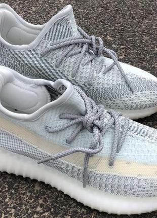 Мужские кроссовки adidas yeezy 350 v2, cloud white ( рефлективные шнурки) —  цена 2650 грн в каталоге Кроссовки ✓ Купить женские вещи по доступной цене  на Шафе | Украина #127469838