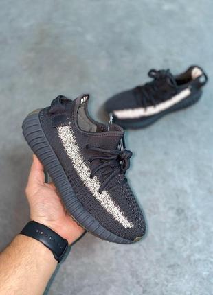 Мужские и женские кроссовки  adidas yeezy boost black рефлективная полоса