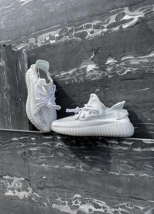 Чоловічі та жіночі кросівки    adidas yeezy 350 v2   адидас изи буст7 фото