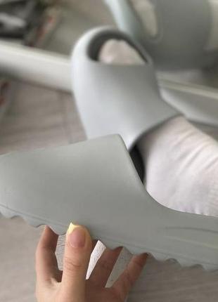 Шлепанцы женские  adidas yeezy slide grey