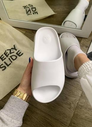 Женские кроссовки  adidas yeezy slide white3 фото