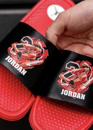 Мужские шлепанцы Air Jordan 1 Mid GS Alternate Multi logo red black