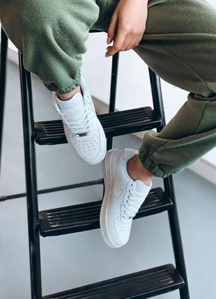 Мужские и женские кроссовки  nike air force 1 classic white low premium