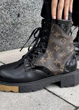 Louis vuitton boots black fur