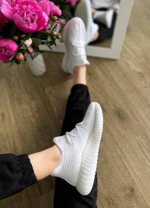 Мужские и женские кроссовки  adidas yeezy boost 350 v2 triple / white2 фото