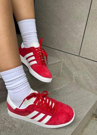 Мужские и женские кроссовки  adidas gazelle red
