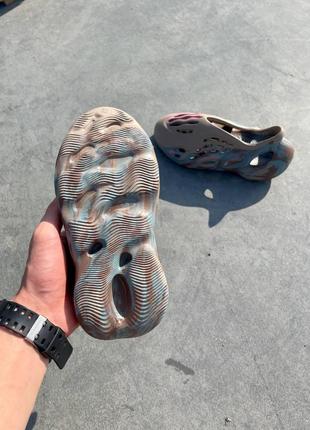 Жіночі кросівки adidas yeezy foam runner mx sand grey6 фото