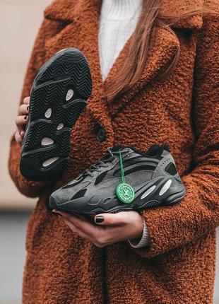 Мужские и женские кроссовки   adidas yeezy boost 700 v2  адидас изи буст7 фото