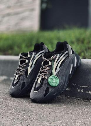 Мужские и женские кроссовки   adidas yeezy boost 700 v2  адидас изи буст