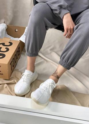 Мужские / женские кроссовки  adidas yeezy boost 350 v2 triple white crem sole2 фото