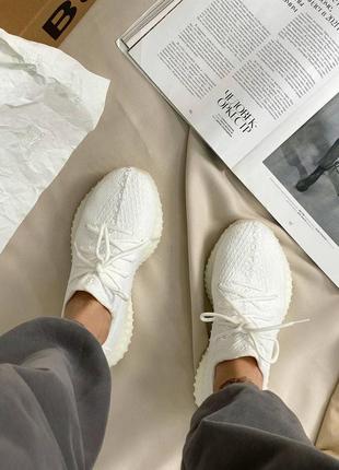 Мужские / женские кроссовки  adidas yeezy boost 350 v2 triple white crem sole6 фото