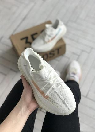 Женские кроссовки  adidas yeezy boost 350 v2 white rainbow 28 фото