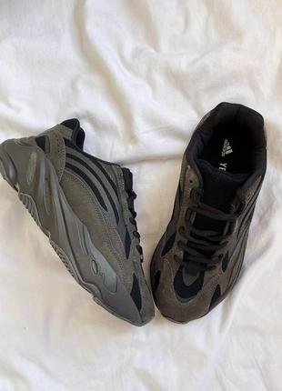 Женские кроссовки  adidas yeezy boost 700 v2 vanta black3 фото