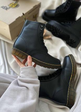 Женские ботинки dr. martens  доктор мартинс