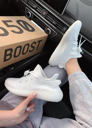 Мужские и женские кроссовки  adidas yeezy boost 350 v2 triple white3 фото