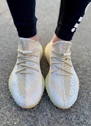 Женские кроссовки  flashback adidas yeezy boost 350 v2