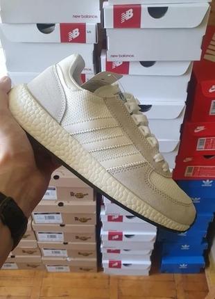 Жіночі кросівки adidas marathon white