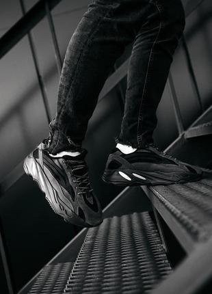 Мужские кроссовки  adidas yeezy boost 700 v2 black 22 фото