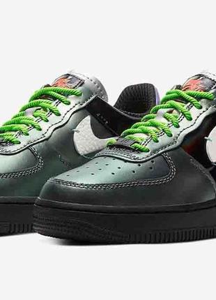 Женские кроссовки  nike air force 1 'vandalized iridescent' green black