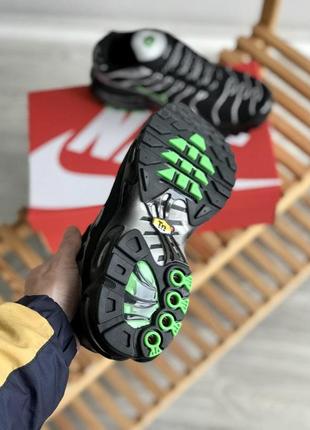 Мужские кроссовки  nike air max plus tn black silver green