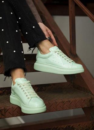 Alexander mcqueen low patent mint9 фото