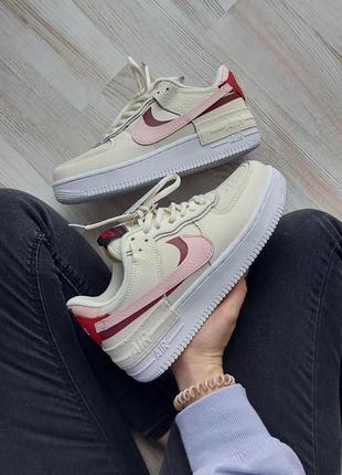 Женские кроссовки  nike air force 1 shadow white beige red