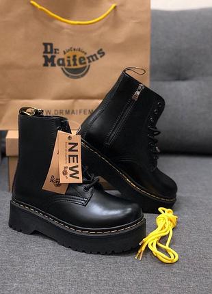 Женские ботинки dr. martens jadon