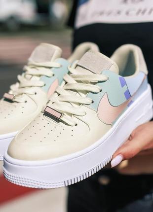 Женские кроссовки  nike air force 1 sage beige blue pink