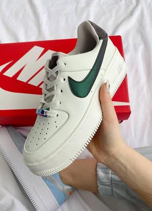 Жіночі кросівки nike air force 1 white reflective sage4 фото