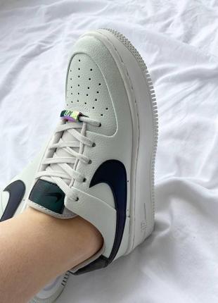 Жіночі кросівки nike air force 1 white reflective sage5 фото