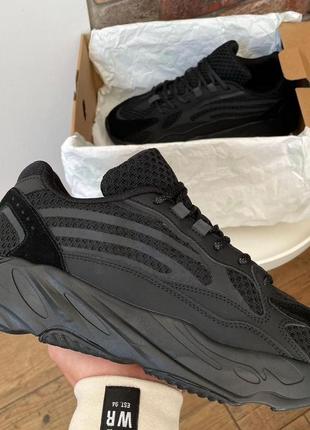 Мужские кроссовки   adidas yeezy boost 700 v2 no logo black