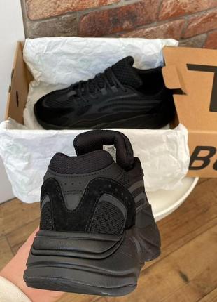 Мужские кроссовки   adidas yeezy boost 700 v2 no logo black6 фото