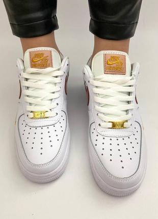 Мужские кроссовки  nike air force 1 white orange gold7 фото