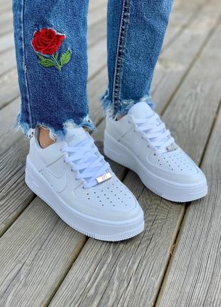 Жіночі кросівки nike air force 1 white sage3 фото