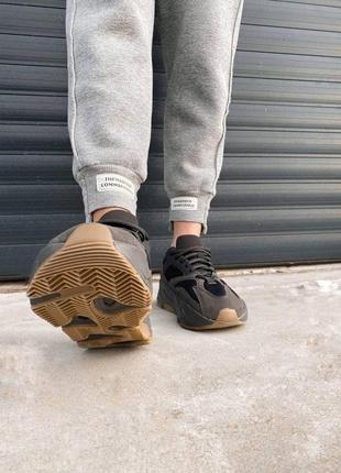 Мужские кроссовки   adidas yeezy boost 700 v1 wave runner «black raw rubber» 26 фото