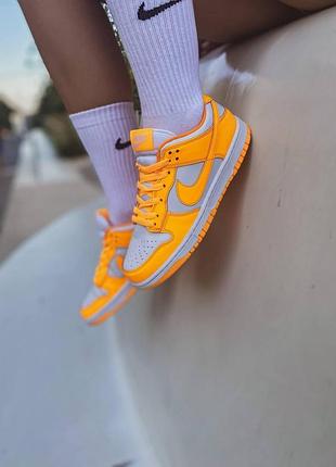 Женские кроссовки  nike dunk low retro laser orange