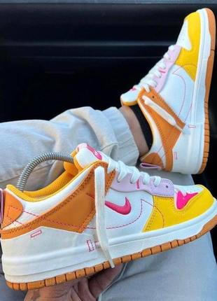 Женские кроссовки  nike dunk low disrupt 2 sunrise
