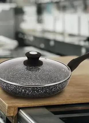 Антипригарная сковородка с крышкой unique 22 см | сковородка гранитная - светлый гранит1 фото
