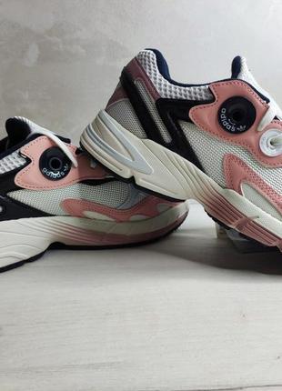 Кросівки жіночі adidas astir w originals
