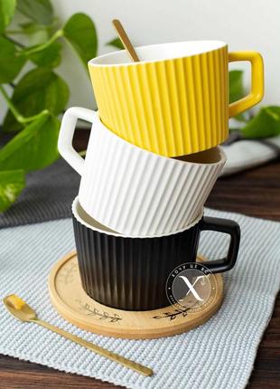Чашка (желтая) с деревянной подставкой и ложкой, 200 мл3 фото