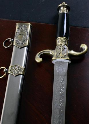 Морський кортик офіцера, малюнок якоря біля гарди