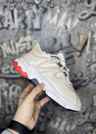 Женские кроссовки  adidas ozweego plus beige white