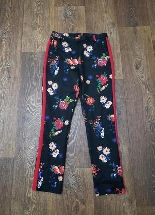 Стильные брюки с лампасами летние stradivarius цветочный принт2 фото