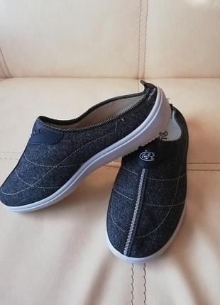 Сліпони, туфлі