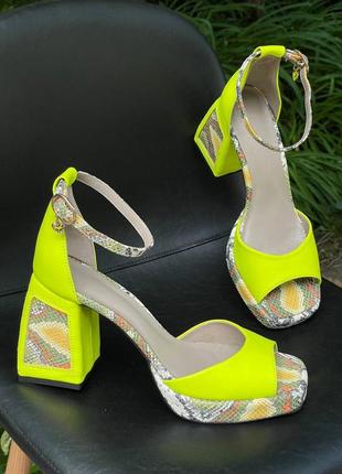 Неоновые желтые босоножки натуральная кожа питон 36-40