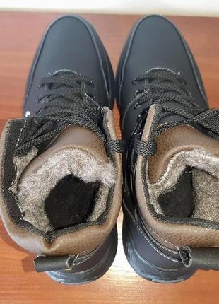Зимние мужские кроссовки черные на меху из экокожи на шнурках теплые прошитые львовские (код 8399)6 фото