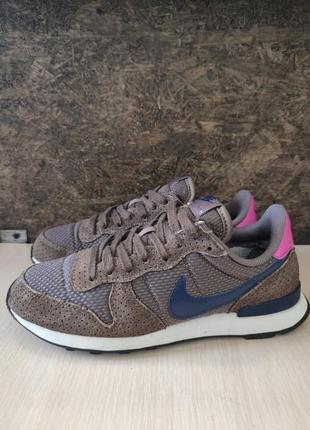 Nike internationalist prm wmns2 фото