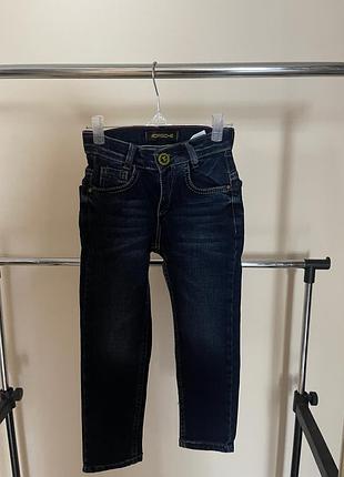 Стильные джинсы