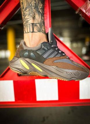 Мужские и женские кроссовки   adidas yeezy boost 700 v1  адидас изи буст4 фото