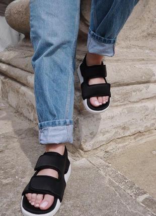 Босоножки женские  adidas adilette sandal black white3 фото
